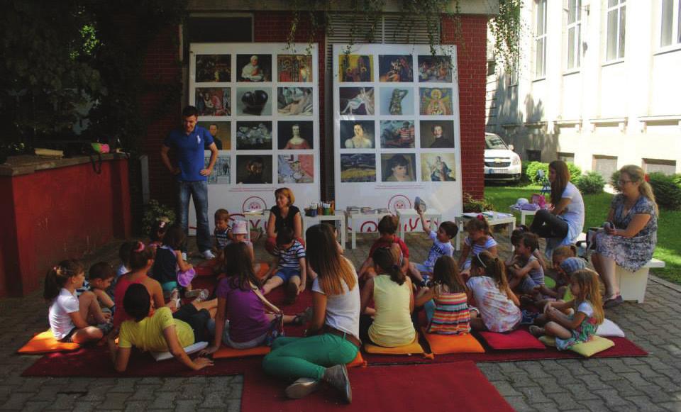 Малишани су уживали у позоришту сенки и у музичким нумерама које су изводили ученици музичке школе Исидор Бајић (4. јун).