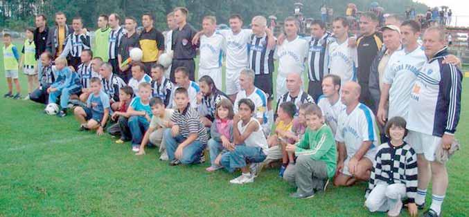 KUPA BiH Tuzlacima puna mre`a LEOTAR 5:0 SLOBODA STRIJELCI: [e{lija u 17. i 31, M. Peceq u 44. Bo{kovi} u 78. i Jankovi} u 88.