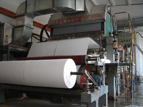 Slika 38. Preša Izvor: http://image.made-in-china.com/2f0j00ubktwjdehvpg/2400mm-high-speed-tissue- Paper-Making-Machine.jpg, 10.11.2014.