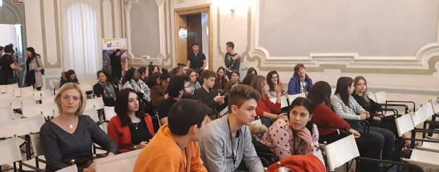 JAJCE DIO PROGRAMA EUROPA ZA GRAĐANE U okviru EU projekta European Youth Empowerment Festivals (EYE-Festivals) predstavnici Općine Jajce i članovi Centra za obrazovanje i druženje Jajce, zajedno sa