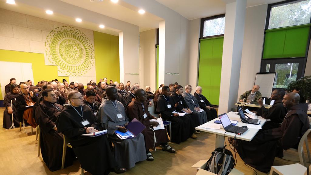 Radionica u Rimu Sudjelovalo je 60 nacionalnih duhovnih asistenata Šezdeset duhovnih asistenata iz 37 zemalja sudjelovalo je u radionici koju su organizirali generalni duhovni asistenti.