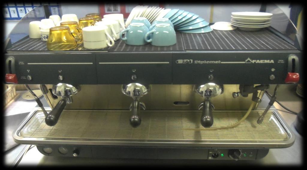 Funkcije aparata za espresso kavu 1; 2; 3 Tasteri za običnu i duplu kratku kavu Prostor za Tople šalice Taster za