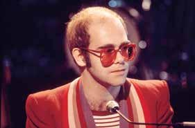 njezinim ukupnim estetskim rezultatom. Ali kod Eltona Johna ionako se nikada nije radilo o narušavanju estetskih pop normi. Upravo suprotno.