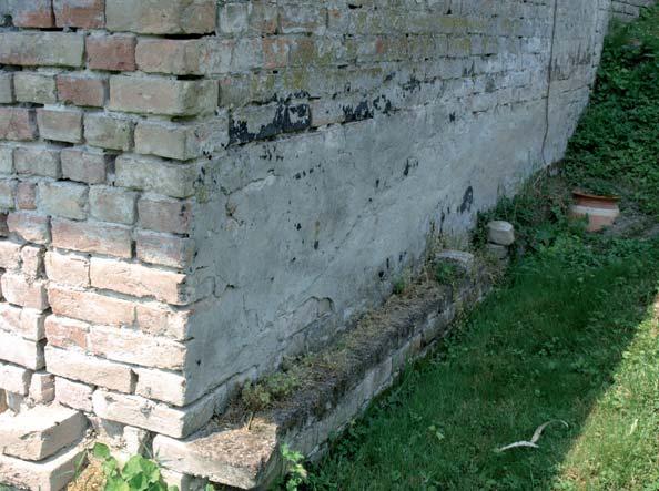 Priručnik za obnovu Tradicijska Kuća Slavonije i Baranje Sanacija oštećenja temelja nastalih slijeganjem tla Geomehaničko propadanje posljedica je nepoznavanja geomehaničkih karakteristika tla na
