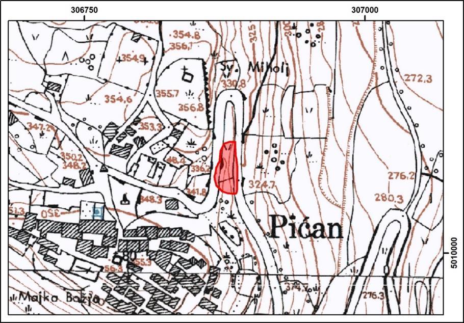 Istraživano klizište nastalo je uz lokalnu cestu LC50121, u samom naselju Pićan, na padini približnog pružanja S-J, nagnutoj u smjeru I (slika 2.2).