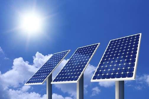 trenutačno instalirano više od 500 MW Sunčevih termoelektrana, uglavnom u pustinjskim predjelima SAD-a i na jugu Španjolske.