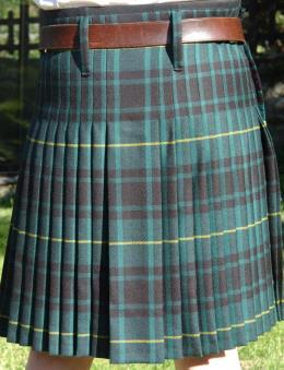 Kingussie nabori, nazvani po gradu u Škotskoj, vrlo su rijedak tip nabora koji se koristi u nekim škotskim kiltovima.