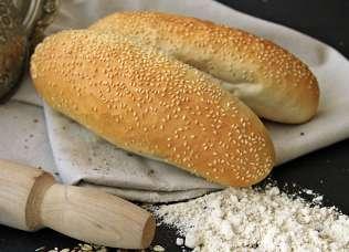 Burger pastry sprinkled with sesame seeds in a larger volume than MCD burger buns.
