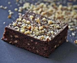 Prosječna hranjiva vrijednost u 100g proizvoda Energija 1279 kj 306 kcal Masti 14g Šećeri 23g Proteini 3,5g Brownie / Brownie Čkoladni predah uz mrvice oraha.