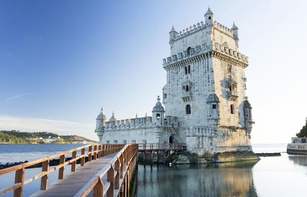 velikih geografskih otkrića. Samostan Jerónimos i kula Belém dva su spomenika (15.st.) koja se može posjetiti i koji su pod UNESCO-vom zaštitom svjetske baštine (Visit Portugal, https://www.