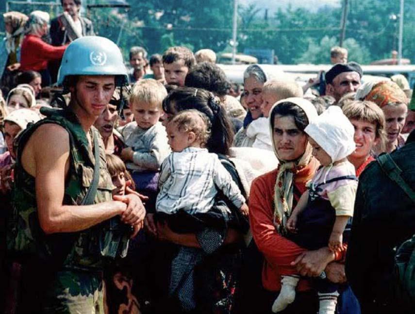 Srebrenica je također uvrštena u zvanični kanon holandske istorije, naručen od strane holandske vlade, koji se uglavnom koristi u osnovnom obrazovanju. U 2021.
