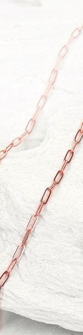 Secret Rose Quartz ogrlica Materijal: bronza i prirodni ružičasti kvarc. Prevlaka ružičastog zlata.