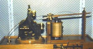Primjeri telekomunikacionih mreža: Telegrafija Električni Telegraf William Sturgeon-ov elektro-magnet (1825) m Električna struja teče žicom obmotanom oko željeznog jezgra generišući magnetno polje