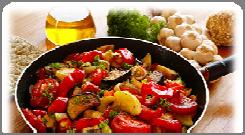 Dinstano povrće iz Provanse (Ratatouille) Dinstano povrće je još provansalsko jelo koje je postalo popularno širom zemlje te stoga ima mnoge varijacije.