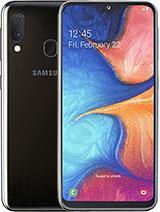 Samsung A20e Duos Ekran: IPS (LCD) 5.8 Dimenzije: 147.2 x 69.5 x 8.