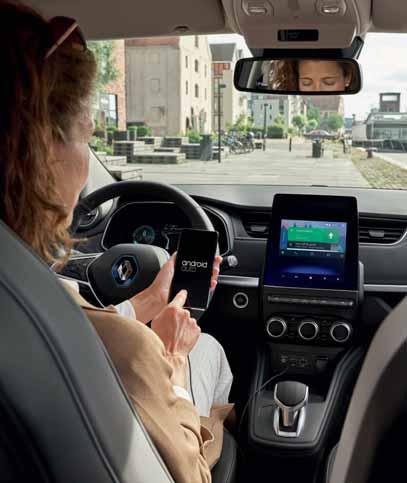 vozite se u ritmu svojih želja Putem novog multimedijalnog sistema EASY LINK sa 9,3-inčnim ekranom, kompatibilnim sa sistemom Android Auto i Apple CarPlay, možete reprodukovati svoju muziku,