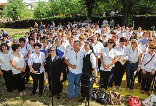 naše proslave kod Boga. Marija, Isusova Majka, tijelom i dušom proslavljena na nebu, slika je i početak Crkve kakva ima biti u budućnosti (Uredba o Crkvi, LG 68).