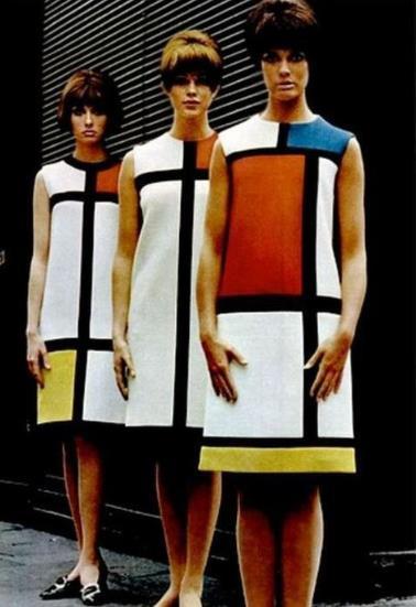 svojim slikama. Rezultat je visoka moda apstraktnog i geometrijskog stila koja dokazuje da moda može biti minimalistička. Mondrianova haljina je postala popularna 1965. godine. Slika 2.