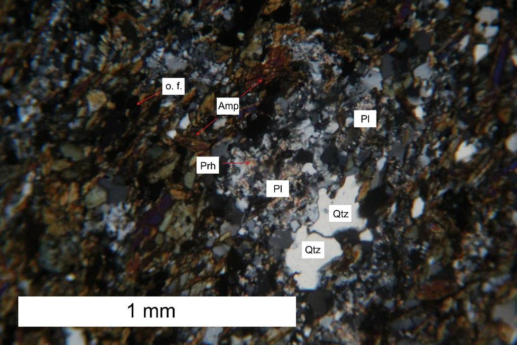6.1.4. Uzorak KR-1D Trakasti amfibolit Glavni minerali u uzorku KR-1D su amfibol i plagioklas. U dosta velikoj količini dolazi kvarc i opaka faza.