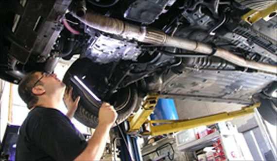 Održavanje motora Kontrola nivoa i zamena ulja i prečistača za ulje Zamena prečistača za vazduh Zamena prečistača za gorivo Kontrola, podešavanje