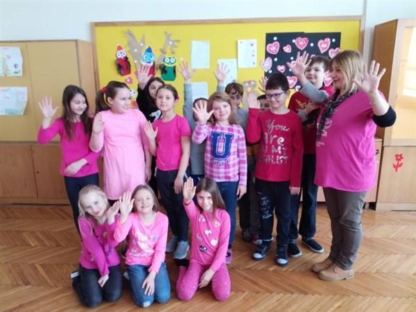 Dan ružičastih majica prevencija vršnjačkog nasilja, poštivanje različitosti osvijestiti kod učenika štetnost vršnjačkog nasilja, uputiti ih na mirno rješavanje sukoba, poučiti ih o vrstama nasilja