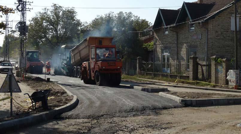 BOLJI PUTEVI SIGURNIJA VOŽNJA U GRADU Izgradnja kolovoza i kružnih tokova (Makova sedmica, Bački Vinogradi, Hajdukovo) Uprava za kapitalna ulaganja AP Vojvodine je, bespovratnim sredstvima, pomogla i