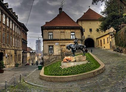 godine hrvatski narod ostvario državnu samostalnost, Zagreb postaje glavnim gradom, političkim i upravnim središtem Republike Hrvatske.