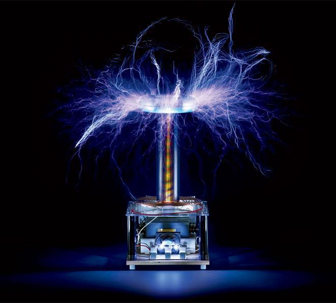 4.2 Povijest Tesline zavojnice Tesla je tvrdio da će električno osvjetljenje biti ekonomičnije ako se upotrijebi izmjenična električna struja sa znatno većom frekvencijom od 50 Hz (titraja u sekundi).