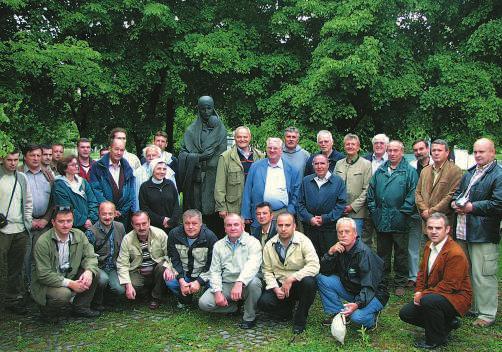 povr{ina i 31 ha vinograda. Preci obitelji Schruiff doselili su prije 500 godina iz Hrvatske jo{ za turskih ratova.