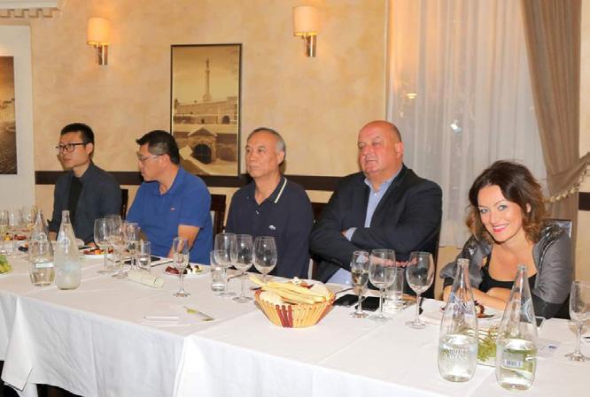 Упоредо са трајањем манифестације, организована је свечана вечера у унутрашњој сали ресторана Велика Скадарлија.