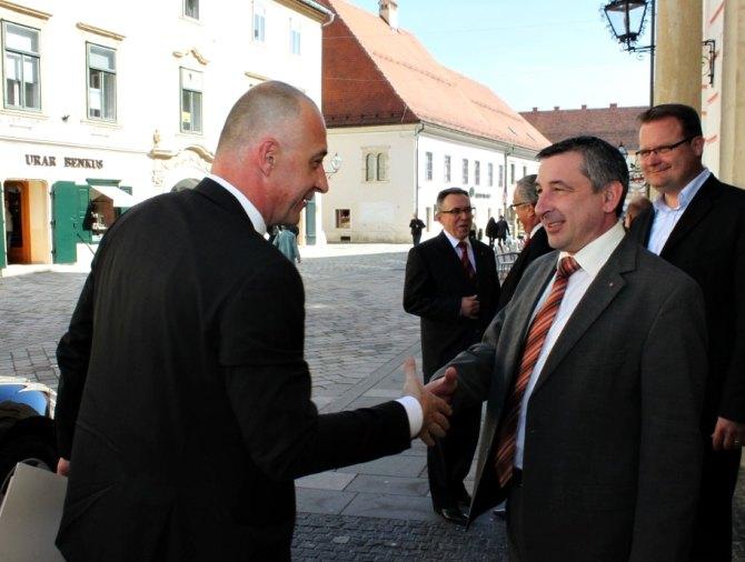 Jajomat u Jalkovečkoj ulici u Varaždinu Nakon domaćeg mlijeka iz mljekomata Varaždinci mogu kupovati i domaća jaja iz jajomata.