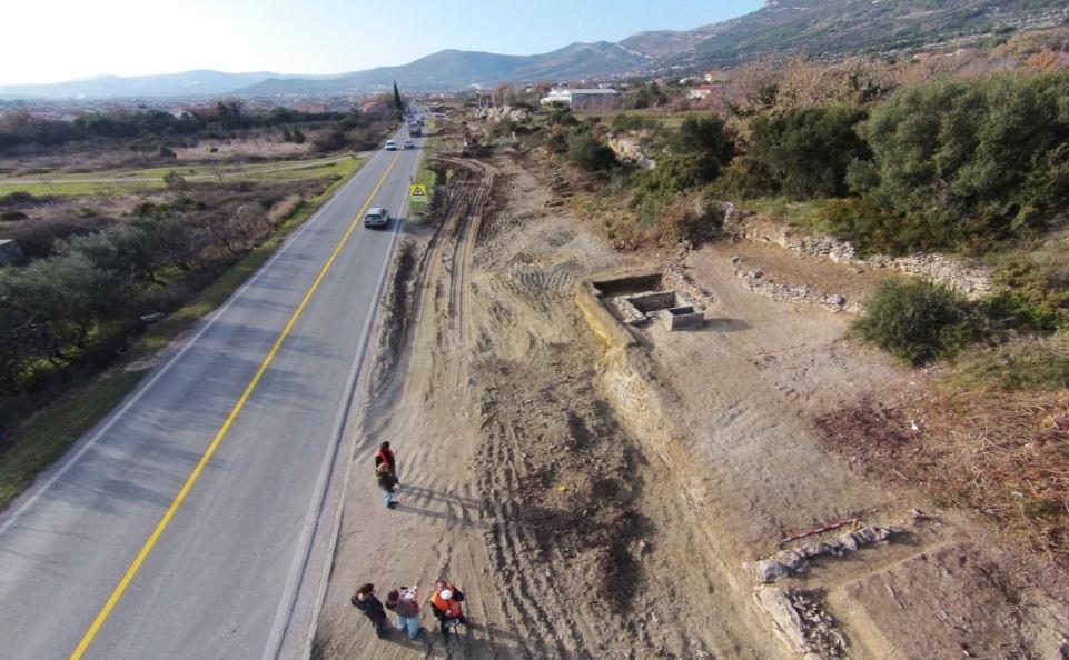 Arheološka istraživanja i nadzor započela su početkom siječnja te su trajala do početka veljače 2015. godine. Voditelj arheoloških istraživanja je dipl. arh. Andrija Nakić uz dipl.