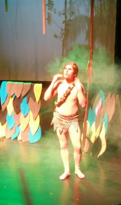 U subotu smo išli gledati predstavu Tarzan u Kazalištu Tvornica lutaka. Početak predstave bio mi je zanimljiv I smiješan. Glazba je odgovarala pokretima kao i glumci njoj.