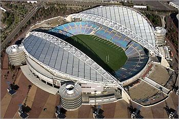 Slika 8: Telstra Još jedan primjer vitopere pravčaste plohe je stadion Telstra u Australiji.