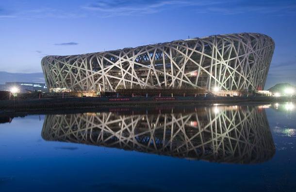Slika 40: Ptičje gnijezdo Nacionalni stadion u Pekingu poznat kao i Ptičje gnijezdo je stadion napravljen za Olimpijske igre u Pekingu 2008. godine.