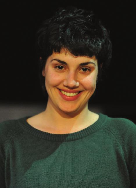 OLJA LOZICA redateljica Rođena je 15. travnja 1982. u Beogradu, djetinjstvo provodi u Korčuli. Diplomirala je dramaturgiju na Akademiji dramske umjetnosti u Zagrebu 2006. godine.