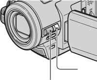 Za HDR-HC5E: Kad je preklopka POWER postavljena na CAMERA-TAPE, fotografije će se snimati u veličini od 2.3M u HDV formatu, 1.7M (4:3) ili 2.3M (16:9) u DV formatu.