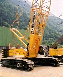 ballast: 600 t Carrier/crane engine/output: Cummins, 12-cylinder, turbo-diesel, 746 kw Driving speed: 0-0.