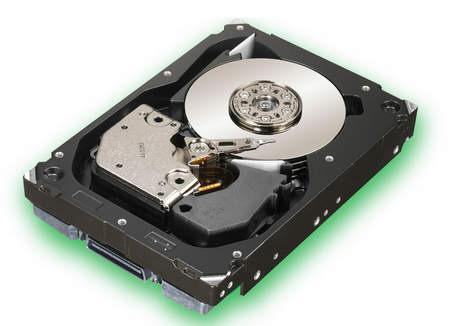hard disk, HD) je magnetski medij