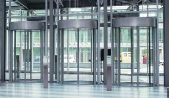 Sustavi automatskih ulaznih vrata Transparentna udobnost kod rješenja za ulazna vrata Linearno klizna vrata compactmaster CM: Elegantna i tehnički besprijekorna Za ulaze koji zasigurno