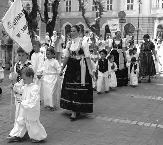 Ipak, Isuse, ti nas sve pozivaš da očuvamo djetinje srce, jer samo tako možemo ući u kraljevstvo tvoga Oca. Zato te molim da zauvijek ostanem dijete. Tako bi moj pogled tražio samo ono što je lijepo.