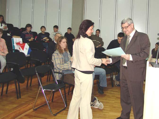 Šeparović, tajnik HSIN-a zahvalio se svim predavačima, organizatorima, sponzorima i pokroviteljima 14. ZŠI Krapina 2009. i dodijelio im Zahvalnice.