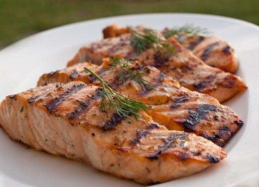 Grilovani losos Recept za grilovani losos, koji malo pre pečenja, odležava u ukusnoj marinadi.