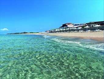 Skafidia http://www.aldemar-resorts.gr/en/thalasso%20resorts/royal%20olympian/ ALDEMAR ROYAL OLYMPIAN & SUITES ***** Ovaj luksuzan hotel je smešten na peščanoj plaži oko 13 kilometara od grada Pirgos.