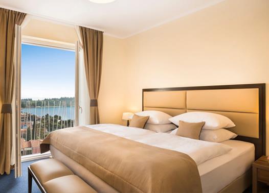Smještaj SMJEŠAJ kategorija hotela: 4* 6 katova, 2 dizala 96 soba recepcija u Remisens Premium Hotelu Metropol (0-24) check in: