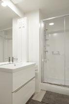 kapacitet 2+2 pogled na more prostrana spavaća soba s bračnim krevetom (180x220 cm) jedna kupaonica s