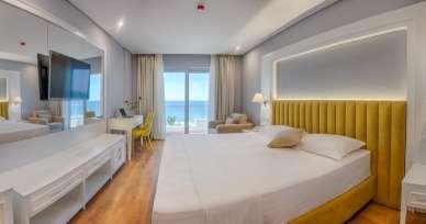 PREMIUM BEACH HOTEL 5* Vjerovatno najbolji hotel na albanskoj obali! POLOŽAJ: Hotel se nalazi na vlastitoj pješčanoj plaži, u oblasti Golem, 9km južno od grada Drača, 39km od Tirane.