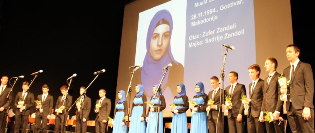 Islamske gimnazije Dr. Ahmed Smajlović u Zagrebu. Ovih se dana polažu maturu, a prije mature počastili su nas izvrsno pripremljenom oproštajnom priredbom.