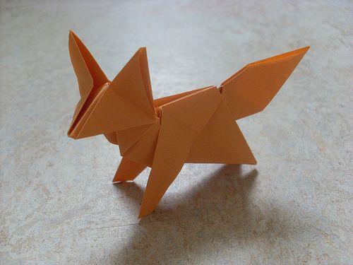 Naziv aktivnosti : Origami Vrsta aktivnosti: izvannastavna aktivnost Plan. br. uč: 10 Plan. br. sati: 35 Razred: 5. 8. Oblikovati papir prema zadanim predlošcima.