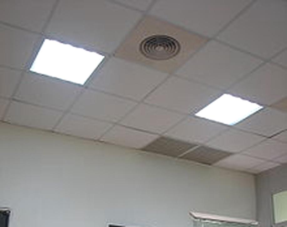 Na slici 8 je prikazana realizacija modula sa 7 LED za zamenu halogenih sijalica.